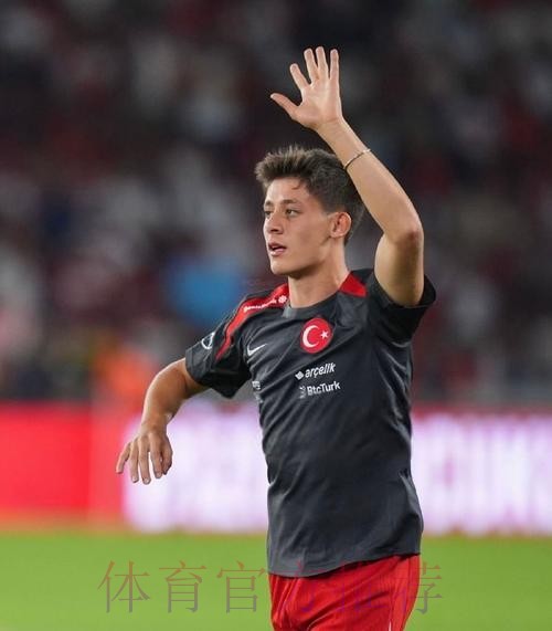 居莱尔本赛季目前9场0球0助 共出战280分钟 居莱尔本赛季目前9场0球0助 共出战280分钟